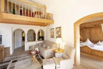 Image de Wellness-residenzsuite ca. 85 m² ab 7 Nächte - Der Alpine Kraftplatz - Alpenrose / Cocoon Lodge