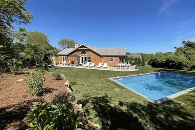 Image de New pool & deck! Relax at this resort like home. Less than 1 mile to bch & town!