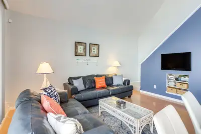 Image de Family-Friendly Port Clinton Home w/ Private Deck