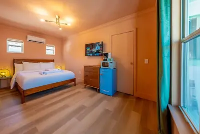 128 · Pool 2br Beach Self Checkin Free Parking