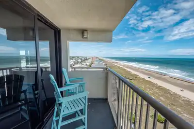 Image de Pelican Watch 801 | Oceanfront + Community Pool!