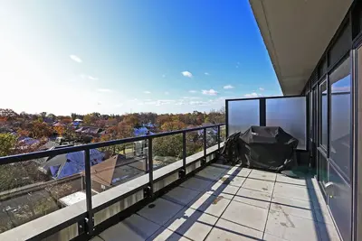 Image de Luxury Condo Forest Hill - Long Term Only