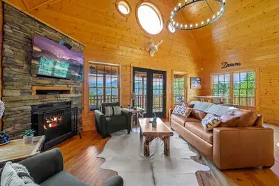 Image de Incredible Views! Spacious w/New Hot tub & Wifi