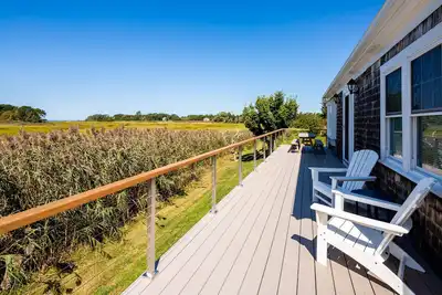 Image de Sun Glow - Renovated 3 Bedroom with Beautiful Marsh Views