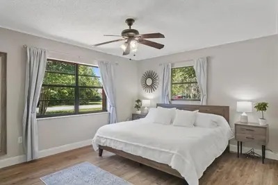 Image de Cedar Hideaway!