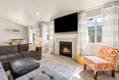 Image de Hot Tub & Sauna, Sleeps 8, Sw Caldwell, Vallivue