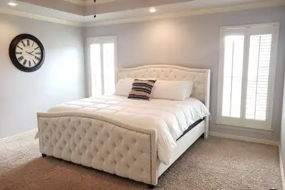 Image de Experience Comfort and Relaxation in Chaffee Crossing w\/ this Spacious Retreat!