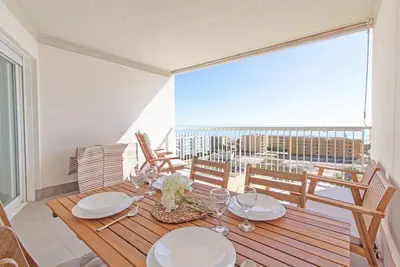 Global Properties: Apartment with sea views, Canet d'en Berenguer