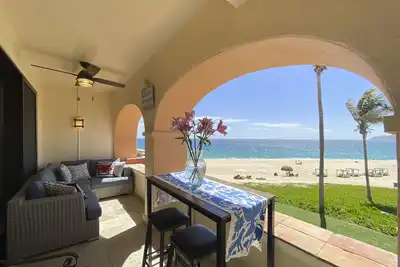 Image de Beachfront condo 2bd 2ba - San José del Cabo - Casa Del Mar Sol 203