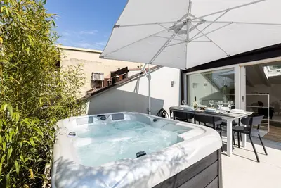 Image de *Olivo Villa*with private terrace & Jacuzzi+3Beds!