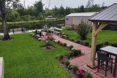 Image de Lake Access Pool Home with a Dock & Great Fishing!