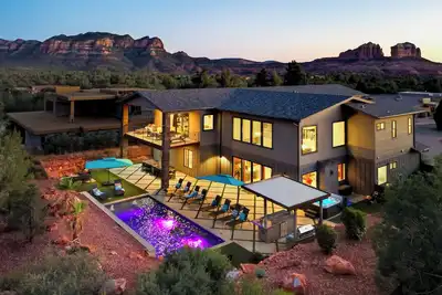 Image de Luxury Mansion w/Pool, Spa, Views, Game room, Movie Theatre