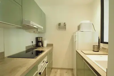 Image de Rare Appartement 4 Couchages En Plein Centre De La Grande Motte, Parking, Clim