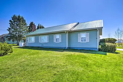 Image de Nautical Lubec Cottage w/ Fire Pit & Grill!