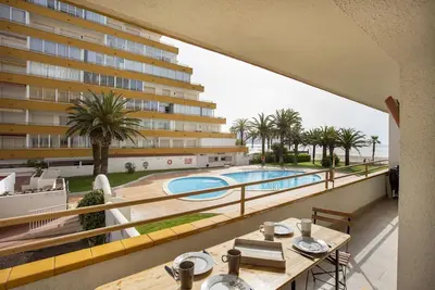 Image de Appartement avec piscine, à deux pas de la mer