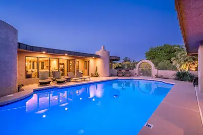 Image de Carefree Crest: Jaw Dropping Views, Pool, 2 Casitas, Outdoor Living!
