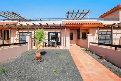 Image de Maison de vacances 'Sunny Home' avec piscine, jardin et Wi-Fi