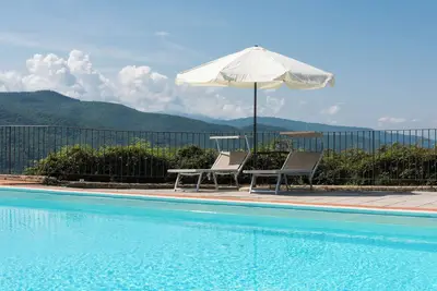 Image de Agritourisme 'Universal Harmony - Nibbio' avec vue montagne, piscine partagée et Wi-Fi