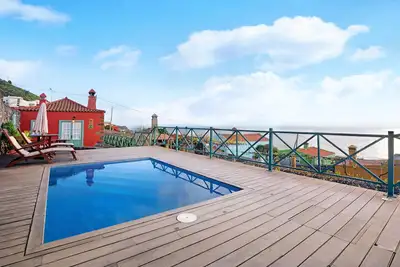 Image de Location de vacances 'Casa Rural La Caldera' avec vue sur la mer, piscine & Wi-Fi