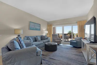 Image de Sandy Key 136: 2 Br/2 Ba Beachfront in Perdido Key, Fl On-Site Rental Office Sleeps 6