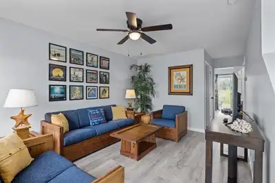 Image de Oceanside Condo in Atlantic Beach, Nc-Anchors Away Unit 2