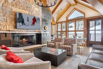 Image de Direct Ski-In\/Ski-Out Highlands Slopeside; Wood fireplace, Bbq Grill, Hot Tub