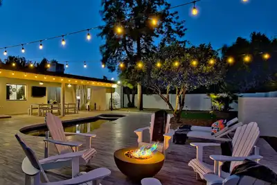 Image de Designer Vibe w/ Spa Tub and Heated Pool