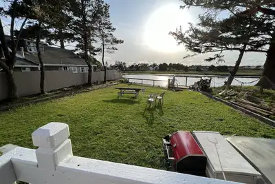 Image de Larger River Front home with Views of the Estuary and peak views of the Ocean
