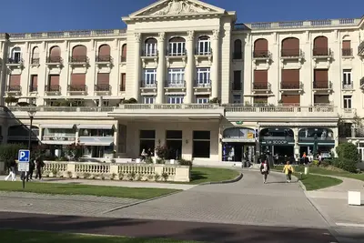 Image de Charme et raffinement dans le triangle d'or du Touquet