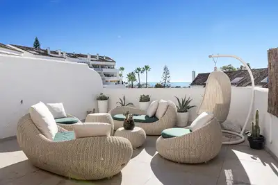 Image de Casa Ocean Blue - 3bd apt + Terrace & Sea Views!