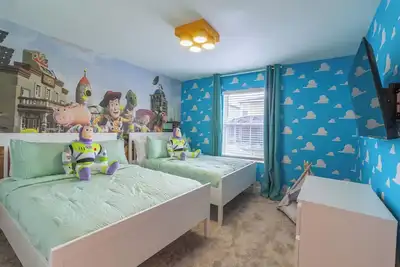 Image de Brand New 4 Bed In Resort Community- Water Park