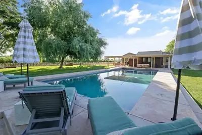 Image de Vaquero Vines - Pool, Spa, Firepit and more!