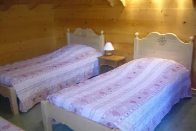 Image de Chalet, wifi, vue montagne/pistes de ski, terrasse, balcon, parking, télévision, 135m²