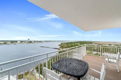 Image de SeaSpray Riverside 815-Bay Views