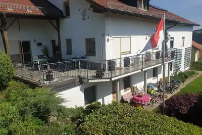 Image de Cozy vacation apartment with terrace