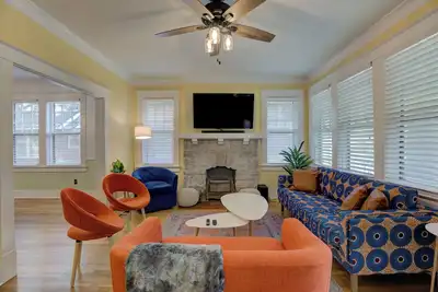 Image de Hip Cooper Young Gem with Game Room - Walk to Food, Coffee, Bars & Liberty Bowl