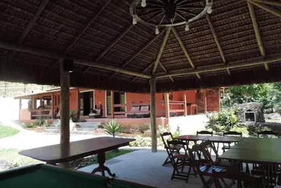 Image de Charm, comfort, peace and beauty: Impeccable structure for unforgettable moments.