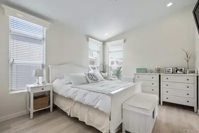 Image de New Home in the Heart of Hermosa. 5 min walk to the beach