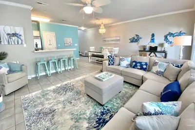 Image de Spacious Seaside Townhome - Walk to the beach!