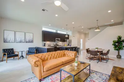 Image de Charming 3br/2. 5a Gem with Garage&Pet-Friendly