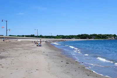 Image de Historic district - 5min to beach - 10min to Salem - Walk to Shops \/ Restaraunts