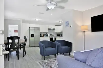 Image de Comfy 4br/2bath near I295, Beach, and Orange Park