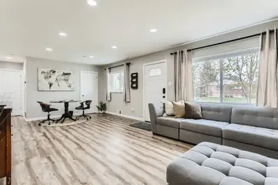 Image de Pet friendly house near mountains, ski resorts with 4bds\/3baths, office & patio