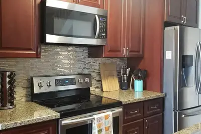 Image de Historic Niles Condo Near Bart & Shopping Center