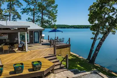 Image de A Point to Happiness by Big Fish Real Estate Group at Lake Martin