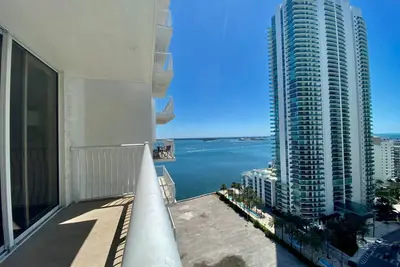 Image de Classy Apt with Free Parking, pool and jacuzzi