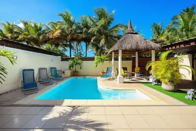Image de villa 4 chambres avec piscine à 300 m de la mer et à 10 mn de grand baie