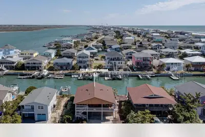 Image de Water front Canal house south end topsail island boatswimdock and beach access