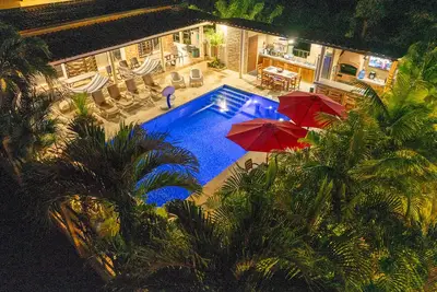 Image de Majestic Sands-Piece of Paradise 7 min walk to beach! Saltwater pool and Jacuzzi
