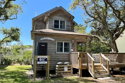 Image de The Back House:  Quaint two bedroom Ocracoke Island cottage